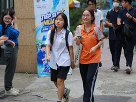 Hoàn thành ngày thi tốt nghiệp THPT đầu tiên, thí sinh tự tin đạt 10 điểm môn Toán