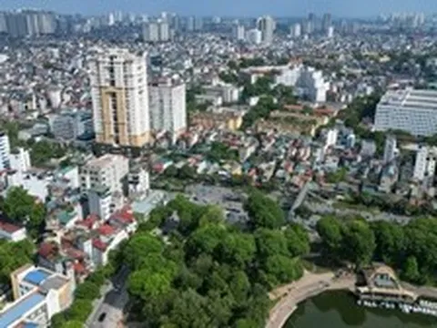 Hiện trạng khu 'đất vàng' đối diện Công viên Thống Nhất sắp xây bãi đỗ xe ngầm