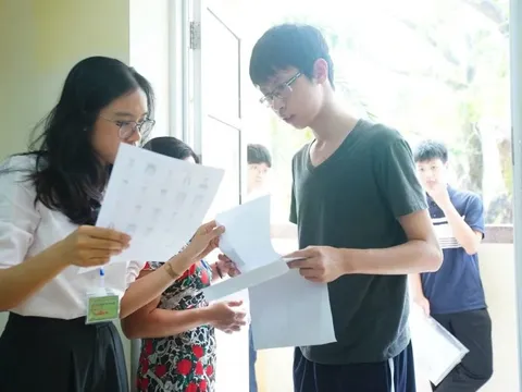 Dự báo biến động mạnh phổ điểm ở các tổ hợp chính
