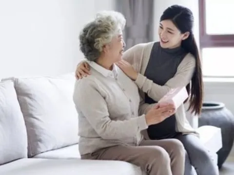 Nghỉ hưu tôi mới thấm, khi con cái hỏi "Bố mẹ còn bao nhiêu tiền tiết kiệm?", người thông minh sẽ trả lời bằng 3 câu này