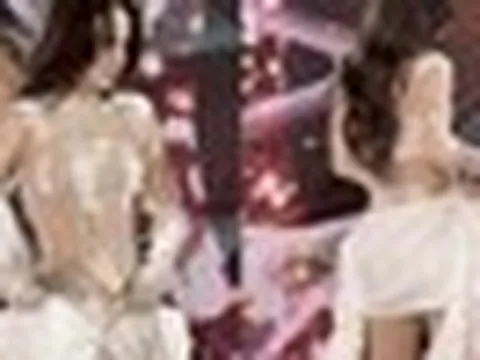 "Phú bà" đẹp nức tiếng Vbiz suýt gặp hoạ vì bộ đồ xuyên thấu khiến người xem đỏ mặt