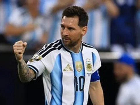 Siêu phẩm vào lưới Algeria của Messi, san bằng kỷ lục vĩ đại nhất lịch sử World Cup