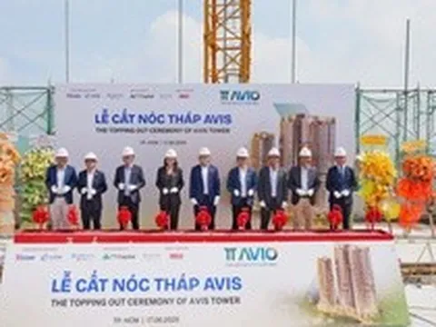 Tháp Avis chính thức cất nóc, bảo chứng niềm tin về tiến độ
