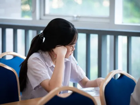 Chưa tới 1 điểm mỗi môn vẫn đỗ lớp 10 công lập