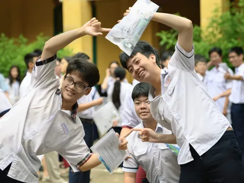 Điểm chuẩn lớp 10 chuyên, tích hợp TP.HCM tăng