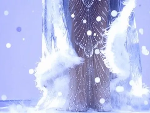 Hoa hậu MGI All Stars 'đụng độ' Hương Giang ở Việt Nam, Hồ Quỳnh Hương catwalk