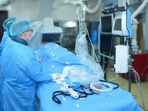 Đưa công nghệ tiên tiến nhất thế giới vào điều trị tim mạch
