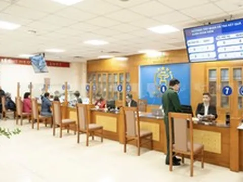 Xem xét trách nhiệm cán bộ yêu cầu cụ bà 97 tuổi phải đến phường làm thủ tục hành chính