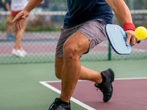 Từ vụ người đàn ông ở TPHCM tử vong khi đang chơi Pickleball, bác sĩ cảnh báo nóng