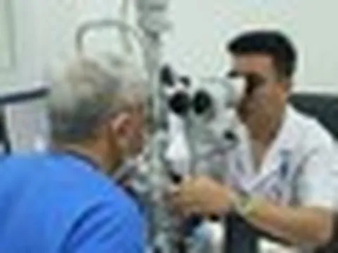 Người cao tuổi được khám sức khỏe miễn phí mỗi năm một lần