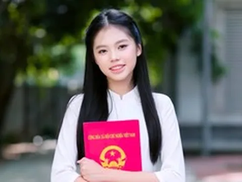 Nữ sinh trường tư trở thành thủ khoa lớp 10 Hà Nội, lập thành tích chưa từng có trong nhiều năm