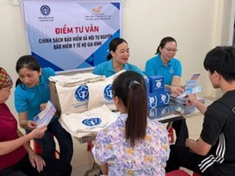 Đưa điểm tư vấn chính sách BHYT đến khu dân cư