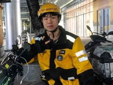 Shipper thiệt mạng khi cứu 2 người, dòng ghi chú trong điện thoại gây xúc động
