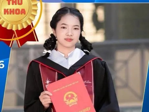 Lộ diện thủ khoa 3 điểm 10 khối B00