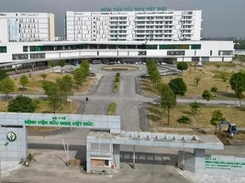 Chốt ngày Bệnh viện Hữu nghị Việt Đức cơ sở Ninh Bình đón bệnh nhân