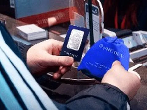 Bạc lấy lại đà tăng nhờ tín hiệu mới từ Fed, giá trong nước vượt 62 triệu đồng/kg