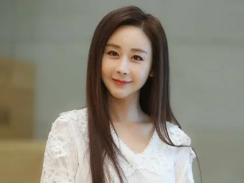 Diễn viên kiêm MC Ham So Won gãy xương chậu sau tai nạn giao thông