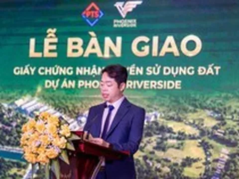 Phoenix Riverside trao sổ hồng cho những cư dân đầu tiên, đánh dấu cột mốc mới
