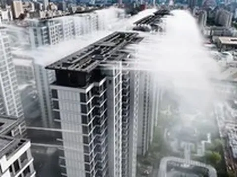 Trung Quốc tung tuyệt chiêu "mưa sân thượng" dập tắt nắng nóng: Giải pháp hạ nhiệt đô thị thông minh hay chỉ là chiêu trò tạo hiệu ứng?
