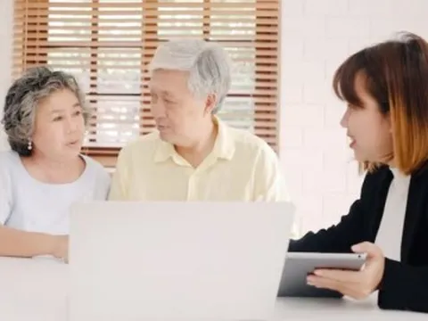 Kiểu "con cái trưởng thành sống dựa vào cha mẹ" đang phổ biến, không xin tiền nhưng khiến cha mẹ già cạn kiệt