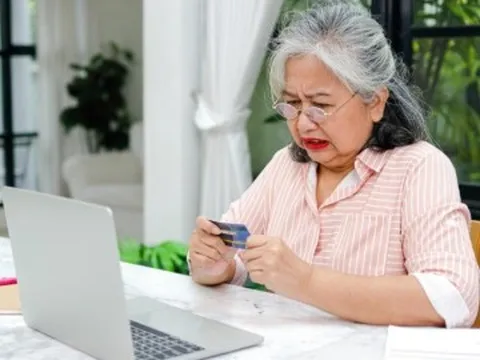 5 kiểu người càng về già càng sống bất an dù có nhiều tiền hay con cái sum vầy
