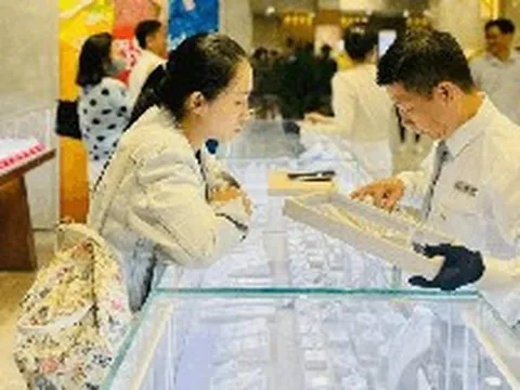 Không phải Hong Kong, đây mới là nơi Việt Nam nhập khẩu lượng lớn kim cương