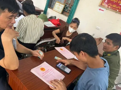 Xã Ứng Hòa đồng loạt xuống thôn làm sạch dữ liệu đất đai