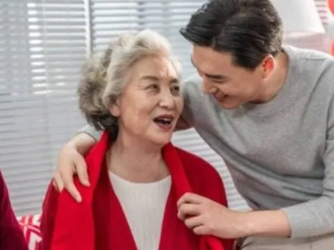 5 sai lầm phổ biến của người già sau tuổi 60 khiến gia đình ngày càng xáo trộn, con cái xa cách cha mẹ