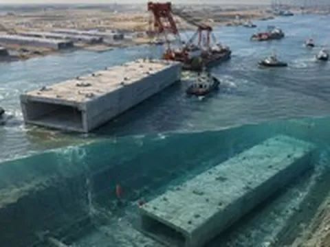 Phát hiện 10 khối bê tông đúc sẵn nặng 46.000 tấn được đánh chìm xuống nước, công trình đường hầm ngầm quy mô lớn lộ diện