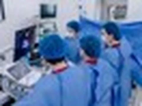 Kỳ tích y học: Bác sĩ Việt cứu thai nhi ngay từ trong bụng mẹ