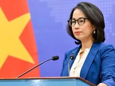 Cứu sống 45 người trong vụ chìm tàu hàng Việt Nam trên Biển Đông
