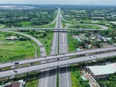 Chu kỳ công nghiệp hóa mới đang thay đổi "cuộc chơi" bất động sản miền Tây