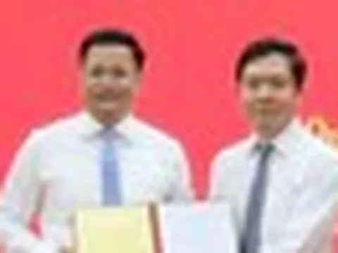 Thứ trưởng Tài chính được giới thiệu để bầu làm Chủ tịch UBND tỉnh Quảng Ngãi