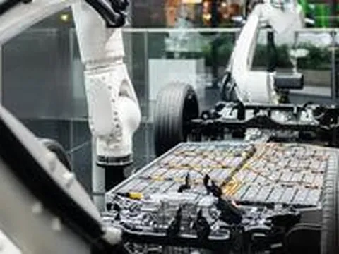 Một hãng xe bán tại Việt Nam vừa trình diễn công nghệ pin 'đỉnh của chóp' - sạc từ 10% đến 70% ngang đổ xăng