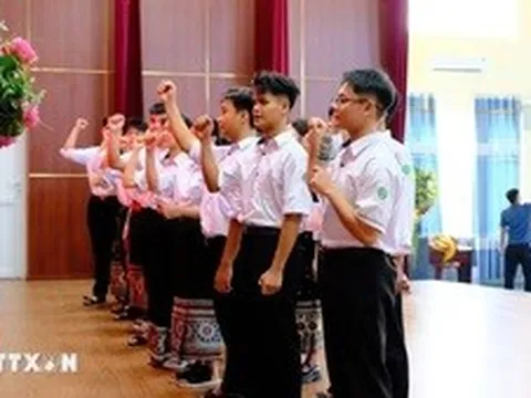 Chỉ thị số 10-CT/TW: Tăng cường giáo dục lý luận chính trị, lý tưởng cách mạng trong hệ thống giáo dục quốc dân
