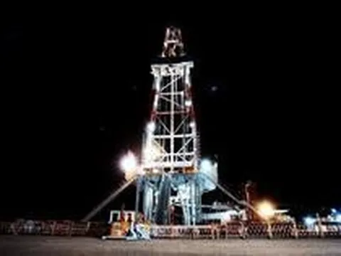 2 giếng khoan sâu hơn 10.000m báo tin vui trúng lớn vì càng đổ nước càng phun lửa, kho báu được đánh thức, công nghệ siêu lạ   vào việc