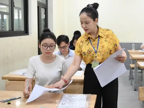 Chuẩn hóa hệ thống khảo thí quan trọng hơn chuyện tách hay không tách