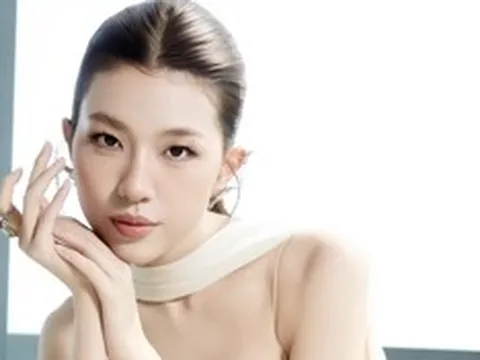 Nữ ca sĩ Gen Z từng đỗ Á khoa đại học, hát hay múa giỏi được đề cử gương mặt đẹp nhất thế giới 2026