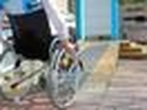Nam thanh niên 25 tuổi bất ngờ yếu liệt hai chân sau khi ngủ dậy: Nguyên nhân đến từ sự chủ quan