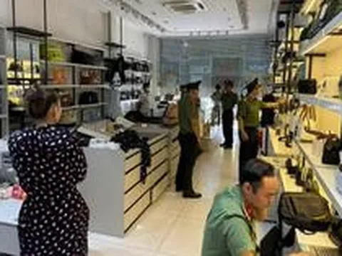 Khởi tố vụ buôn bán hơn 3.600 sản phẩm giả mạo nhãn hiệu nổi tiếng ở Đà Nẵng