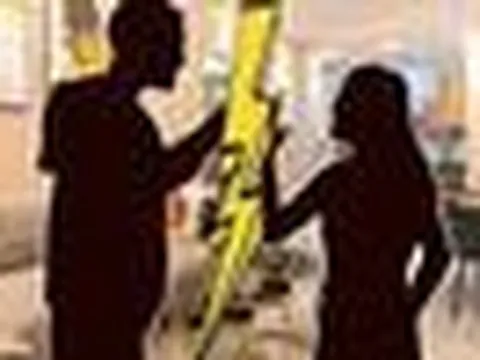 Cặp đôi "yêu nhau lắm, cắn nhau đau" chỉ sau 72 ngày: Đàng gái tố cáo, đàng trai đưa ra tòa!