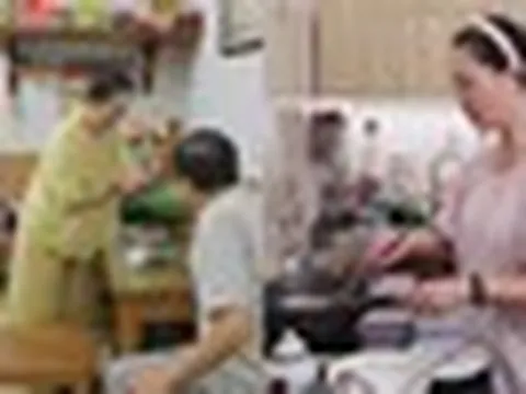 Gia đình 4 thế hệ sống chung trong căn nhà 29m2 của NSND vào vai “mẹ chồng khắc nghiệt nhất Việt Nam”