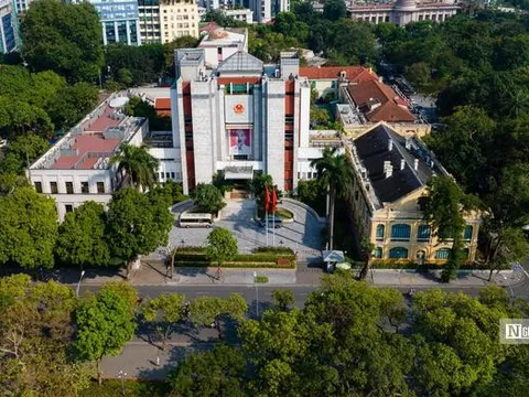 Hà Nội xem xét miễn nhiễm chức vụ Ủy viên UBND đối với 11 giám đốc sở ngành