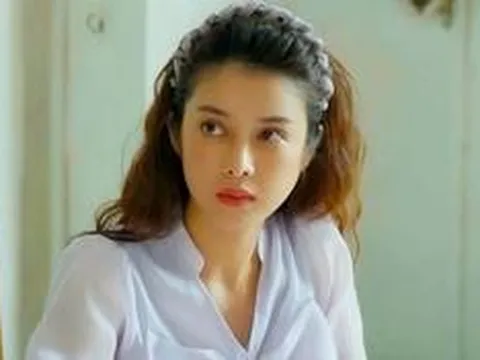 Trình Mỹ Duyên - Cô giáo dạy Hoá đang gây sốt phim giờ vàng