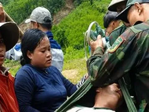 Người đàn ông nằm thoi thóp giữa rừng tràm sau 4 ngày mất liên lạc