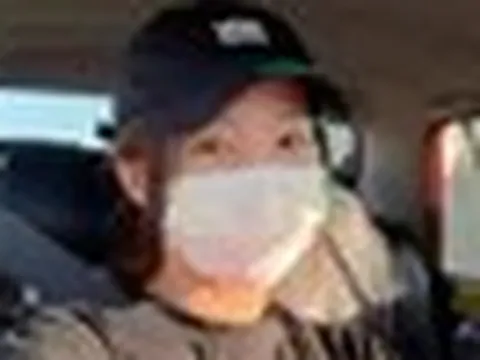 Nữ diễn viên từng đóng 50 bộ phim, nhưng giờ chạy grab