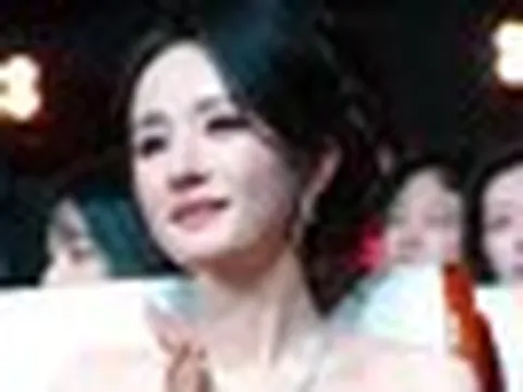 Giải thưởng khiến khán giả cảm thán: 'Giới giải trí Hoa ngữ nát rồi'