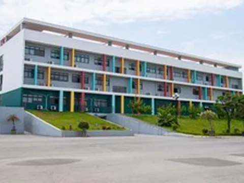Hôm nay, 326 thí sinh chuyên Tuyên Quang làm thủ tục thi lại tốt nghiệp THPT