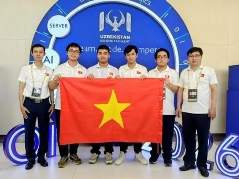 Việt Nam vào top 8 Olympic Tin học quốc tế