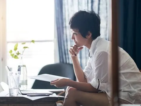 Sau khi sống cùng con dâu tôi mới thấm: Tại sao ngày càng nhiều người thà đi du lịch còn hơn ở nhà chăm cháu